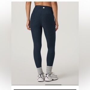Vuori clean elevation legging
